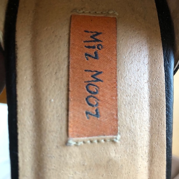 Miz Mooz platform shoes - Picture 2 of 3